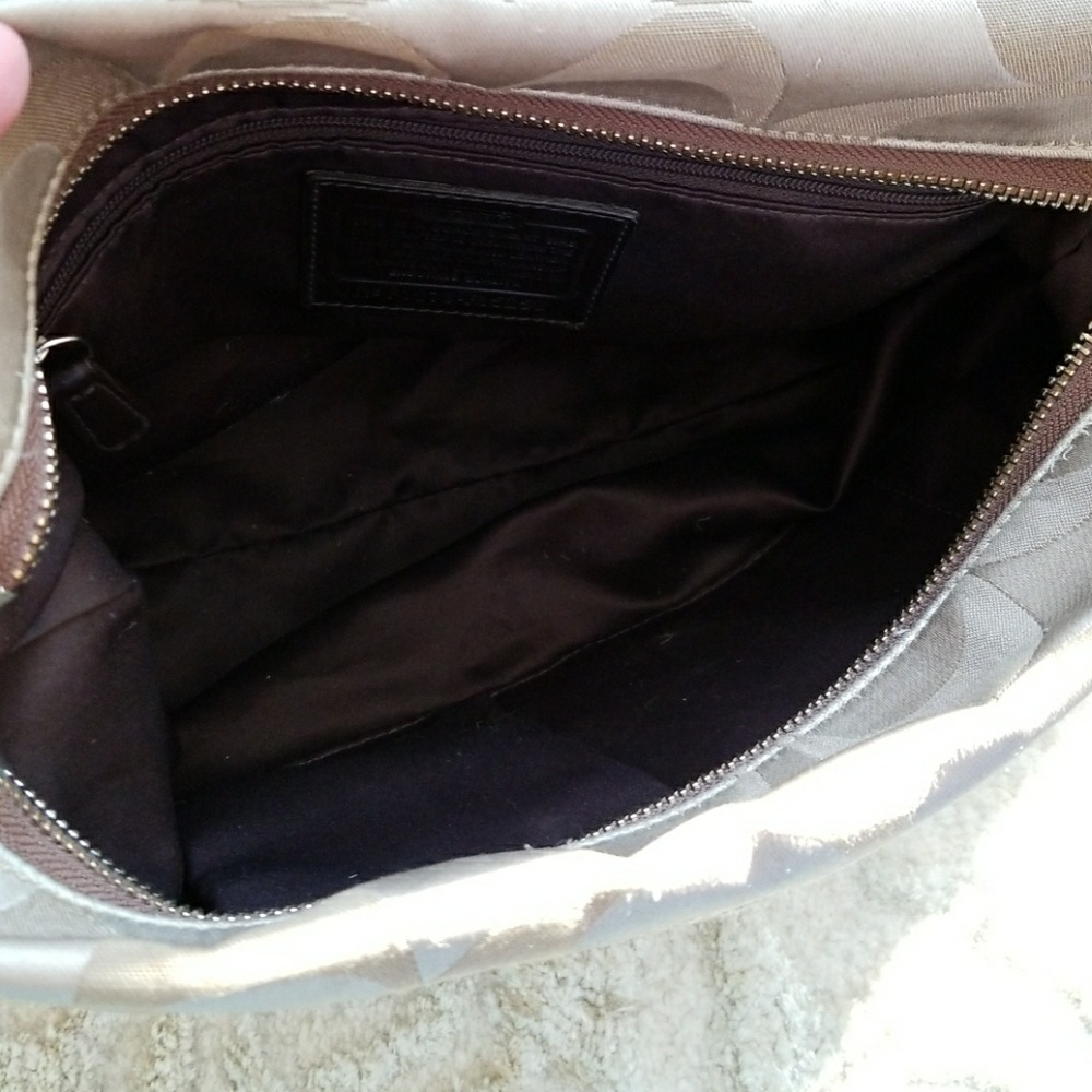 Tan and brown Coach purse - Picture 6 of 7